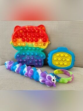 Assortment of popular POP-IT silicone fidget toys (4 in bundle)